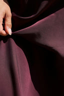 bovary-satijnen-midi-rok-burgundy-bordeaux-neo-noir-lookfoto-detail-1