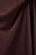 bovary-satijnen-midi-rok-burgundy-bordeaux-neo-noir-modelfoto-detail-1