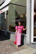 bovary-satijnen-midirok-neo-noir-evening-rose-modelfoto-vooraanzicht-1