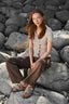 sonar-linnen-broek-brown-neo-noir-model-vooraanzicht-1