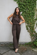 sonar-linnen-broek-dark-brown-donkerbruin-neo-noir-lookfoto-vooraanzicht-1