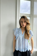 Jayla Voile V-Hals Top | Neo Noir