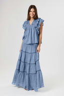 jayla-voile-top-smoke-blue-v-hals-mouwloos-modelfoto-vooraanzicht-2