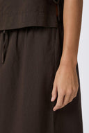 noa-linnen-rok-dark-brown-neo-nopir-model-detail-1