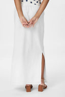 noa-linnen-rok-white-neo-nopir-model-achteraanzicht-1