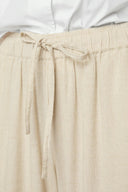 sonar-linnen-broek-natural-wide-leg-neo-noir-model-close-up-1