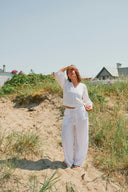 lissabon-linnen-broek-wit-wide-leg-neo-noir-model-vooraanzicht-1