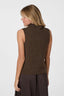 odelia-gebreide-mouwloze-trui-brown-melange-neo-noir-model-achteraanzicht-1