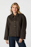 hamra-korte-mantel-chocolate-brown-neo-noir-model-vooraanzicht-1