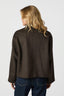 hamra-korte-mantel-chocolate-brown-neo-noir-model-achteraanzicht-1
