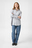 dalma-blouse-light-grey-glitter-neo-noir-modelfoto-vooraanzicht-2