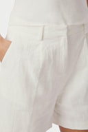 sega-ramie-short-creme-neo-noir-modelfoto-detail-1