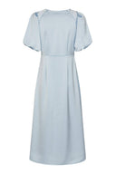 illana-satijnen-midi-jurk-light-blue-neo-noir-productfoto-achteraanzicht-1