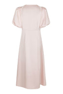 illana-satijnen-midi-jurk-light-pink-neo-noir-productfoto-achteraanzicht-1