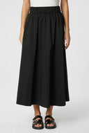 yara-maxi-poplin-rok-black-neo-noir-modelfoto-detail-1