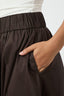 yara-maxi-poplin-rok-chocolate-brown-neo-noir-modelfoto-detail-1