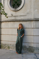 emmett-satijnen-broek-deep-green-donkergroen-lookfoto-vooraanzicht-2