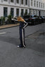 puggy-navy-track-broek-wide-leg-neo-noir-model-zijaanzicht1