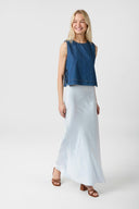 svetlana-denim-jeans-top-blauw-neo-noir-modelfoto-vooraanzicht-3