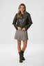 romana-nepleren-jas-brown-neo-noir-model-vooraanzicht-2
