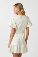 sulli-jacquard-jurk-creme-modelfoto-achteraanzicht-1