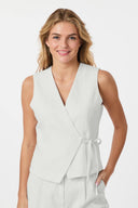 samara-ramie-waistcoat-mouwloos-gilet-off-white-neo-noir-modelfoto-vooraanzicht-1
