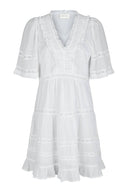 milene-voile-jurk-wit-katoen-vooraanzicht