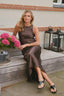 celinie-satijnen-jurk-dark-brown-neo-noir-model-vooraanzicht-1
