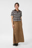 mulann-polo-gebreide-top-dark-brown-neo-noir-model-vooraanzicht-2