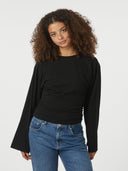 paska-boxy-lange-mouwen-t-shirt-black-zwart-neo-noir-modelfoto-vooraanzicht-1
