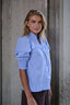 diana-gestreepte-blouse-light-blue-korte-mouwen-neo-noir-model-vooraanzicht-3