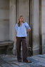 diana-gestreepte-blouse-light-blue-korte-mouwen-neo-noir-model-vooraanzicht-4