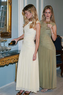 cludine-maxi-mesh-jurk-light-yellow-neo-noir-modelfoto-vooraanzicht-3
