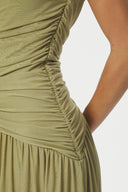 cludine-maxi-mesh-jurk-sage-green-neo-noir-modelfoto-detail-1