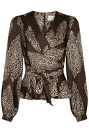 rista-paisley-wikkelblouse-donkerbruin-dark-brown-neo-noir-productfoto-vooraanzicht-1