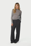 teddu-fine-rib-blouse-antracit-melange-neo-noir-model-vooraanzicht-2