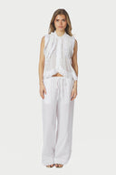 Leifa-broek-wit-Neo-Noir-modelfoto-vooraanzicht-1