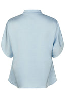 anelle-satijnen-blouse-light-blue-neo-noir-productfoto-achteraanzicht-1