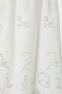 yara-maxi-rok-wit-broderie-katoen-neo-noir-modelfoto-detail-1