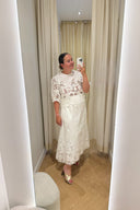 yara-maxi-rok-wit-broderie-katoen-neo-noir-lookfoto-model