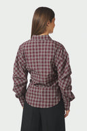 neoella-geruite-hemd-blouse-plum-bordeaux-neo-noir-modelfoto-achteraanzicht-1