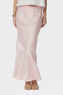 ninad-heavy-satijnen-rok-light-pink-neo-noir-modelfoto-close-up-1