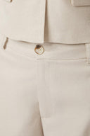essiall-linnen-broek-creme-neo-noir-modelfoto-detail-1