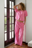 moisa-linnen-blouse-pink-neo-noir-modelfoto-vooraanzicht-3