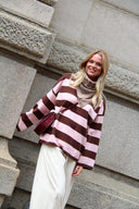 adelina-gebreide-paisley-sjaal-beige-neo-noir-lookfoto-vooraanzicht-3