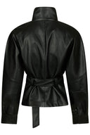 jaclyn-faux-leather-nepleren-jas-zwart-neo-noir-productfoto-achteraanzicht-1