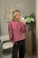 astrida-gestreepte-strass-blouse-dark rose-neo-noir-lookfoto-vooraanzicht-1
