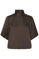 parisa-korte-mouwen-satijnen-col-blouse- donkerbruin-neo-noir-productfoto-productfoto-vooraanzicht-1