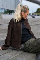Titan Faux Suede Nepleren Korte Jas | Neo Noir