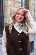 ariya-paisley-sjaaltje-off-white-neo-noir-lookfoto-vooraanzicht-1